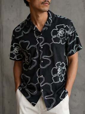 V.I.P. Collection Men's Black Short Sleeve Embroidered Floral Camp Collar Button